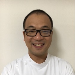 岩倉 浩司