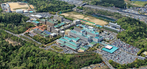 写真:空撮した滋賀医科大学