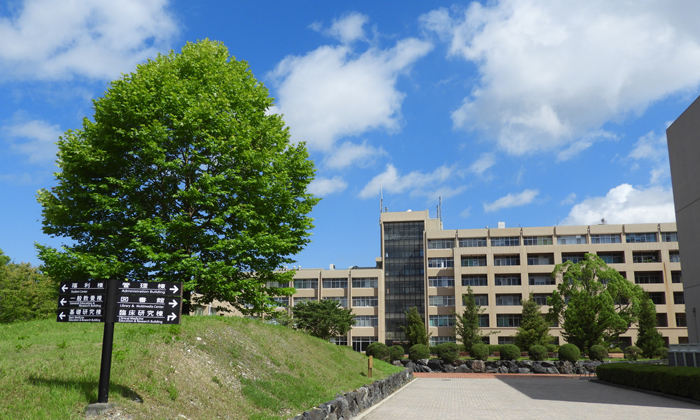 写真:滋賀医科大学外観