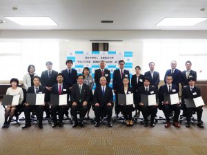 写真：修了式集合写真
