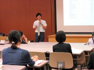 写真：演者の松井先生