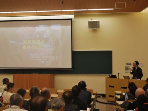 写真：三浦教授の講義の様子