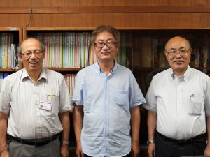 President Uemoto, Prof. Jin (center), Director Tooyama