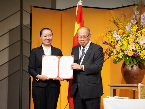President Uemoto and Director Tooyama attended the ceremony "40th Anniversary of the Friendship Ties between Shiga Prefecture and Hunan Province"