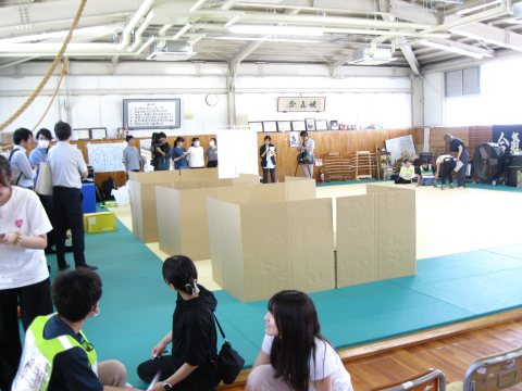 避難所設営の様子