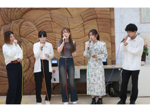 アカペラ・合唱サークルJingle-Jangleが院内コンサートを実施しました