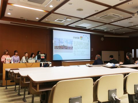マレーシア国民大学（UKM）での医学部看護学科海外研修の報告会を開催しました。