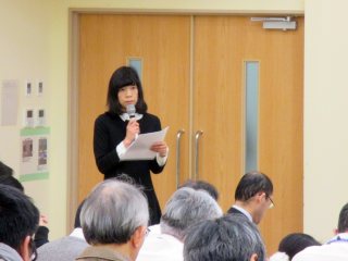 平田教授による講師紹介 写真:平田教授による講師紹介