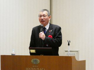 写真：滋賀県健康医療福祉部次長 角野　文彦　先生の講演