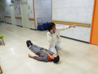 応援要請の様子1 写真:応援要請の様子