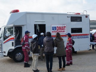 DMATカー展示開放の様子 写真:DMATカー展示開放の様子