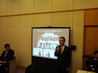 大学機関を代表して取り組み等の説明をする小笠原理事 写真:大学機関を代表して取り組み等の説明をする小笠原理事