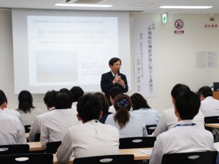 病院長の挨拶 写真:病院長の挨拶