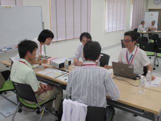 グループ討議の様子 写真:グループ討議の様子