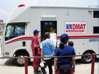 写真：DMATカー展示開放