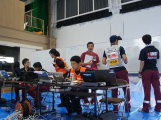 臨時医療施設本部の様子 写真:臨時医療施設本部の様子