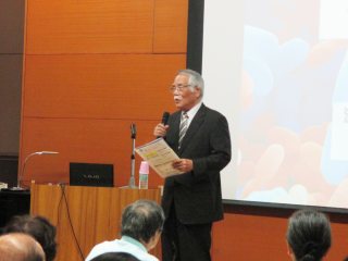滋賀短期大学佐藤学長の挨拶 写真:滋賀短期大学佐藤学長の挨拶