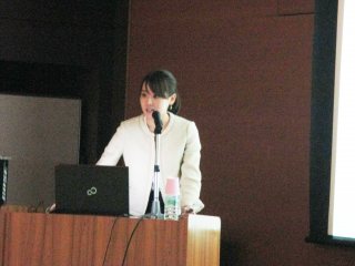 井上管理栄養士の講演 写真:井上管理栄養士の講演
