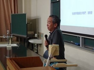 垰田准教授による講義 写真:垰田准教授による講義