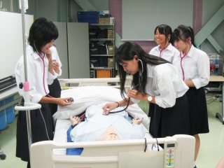 看護臨床教育センターでの様子 写真:看護臨床教育センターでの様子