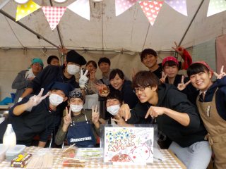 模擬店の様子 写真:模擬店の様子
