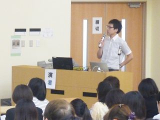 神谷氏の講演 写真:神谷氏の講演