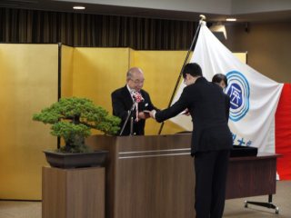 学位記授与の様子 写真:学位記授与の様子