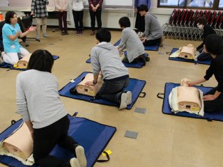実技(看護実践力チェックセミナー) 写真:実技(看護実践力チェックセミナー)