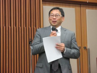 丸尾生涯学習支援室長による開会の挨拶 写真:丸尾生涯学習支援室長による開会の挨拶
