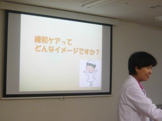 写真：森田特任講師の講義