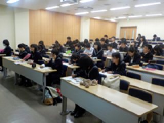 講義の様子 写真:講義の様子