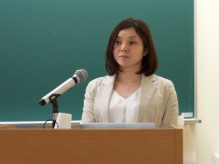 亀島博士の講演 写真:亀島博士の講演