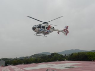 写真：兵庫県立こども病院へ出発