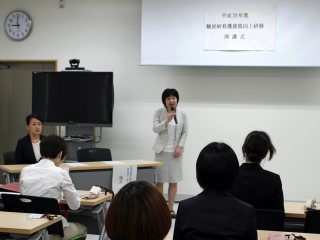 滋賀県健康医療課 課長補佐(兼) 医療人材確保係長福井美代子氏によるご挨拶 写真:滋賀県健康医療課 課長補佐(兼) 医療人材確保係長福井美代子氏によるご挨拶