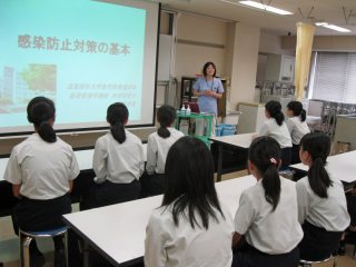 本田准教授の講義 写真:本田准教授の講義