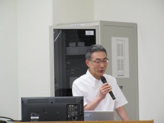 小笠原理事による開会挨拶 写真:小笠原理事による開会挨拶