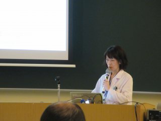 倫理審査室・前川氏からの説明 写真:倫理審査室・前川氏からの説明