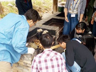 写真：飯ごう炊さんの様子