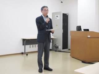 写真：小笠原副学長の挨拶