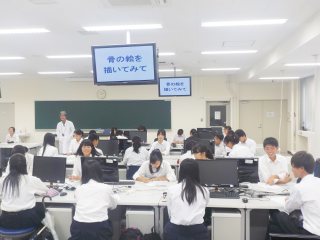 相見教授による講義風景 写真:相見教授による講義風景