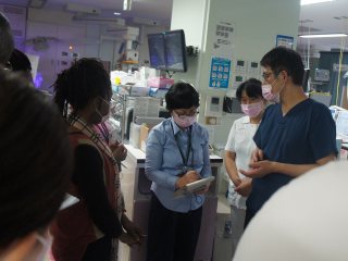 写真：NICU/GCUでの見学