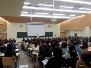 写真：講演会の様子