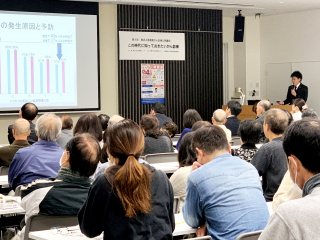 写真：猪田氏の講演