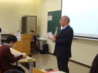 塩田学長の開会挨拶 写真:塩田学長の開会挨拶