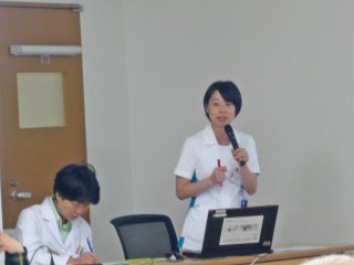 左)森田講師 右)服部講師 写真:左)森田講師 右)服部講師