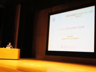 耳鼻咽喉科 神前先生による講演 写真:耳鼻咽喉科 神前先生による講演