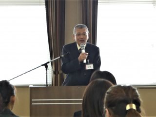 写真：滋賀県健康医療福祉部　角野理事の祝辞