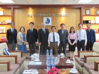 Photo：Visit to the University of Da Nang