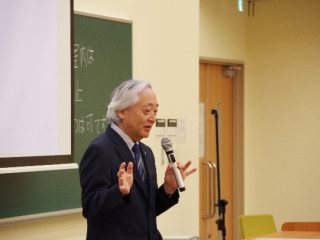 永田副学長の挨拶 写真:永田副学長の挨拶
