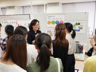 見学実習の様子 写真:見学実習の様子